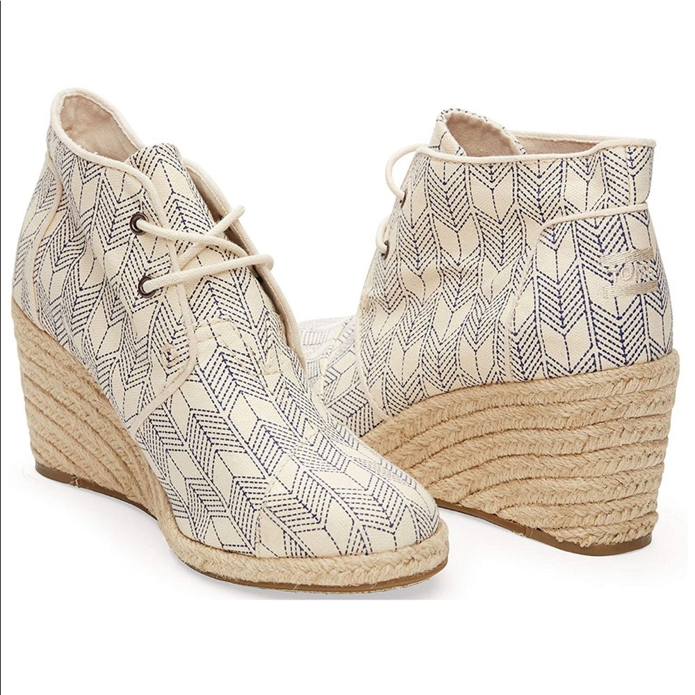 TOMS Desert Wedge Whisper Canvas Shashiko Sz6
